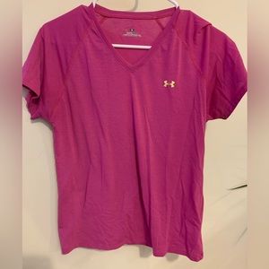 UnderArmour size M heat gear shirt